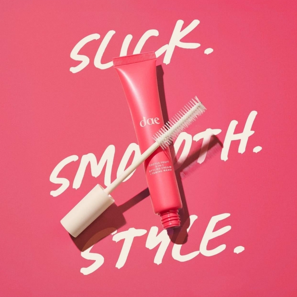 ✨️Dae Styling Cream Wand✨️